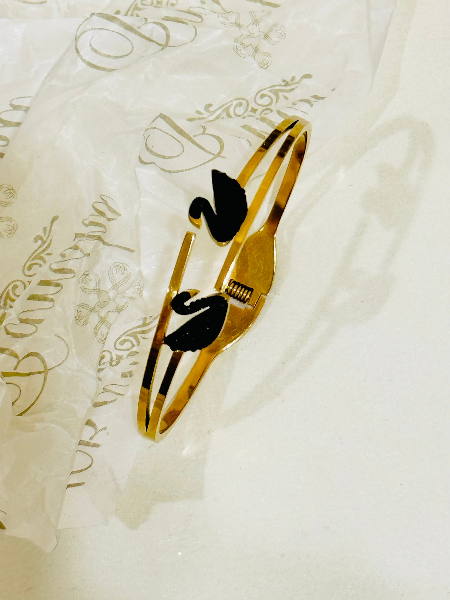 Lamise Swan Bracelet - Premium Elegance & Grace