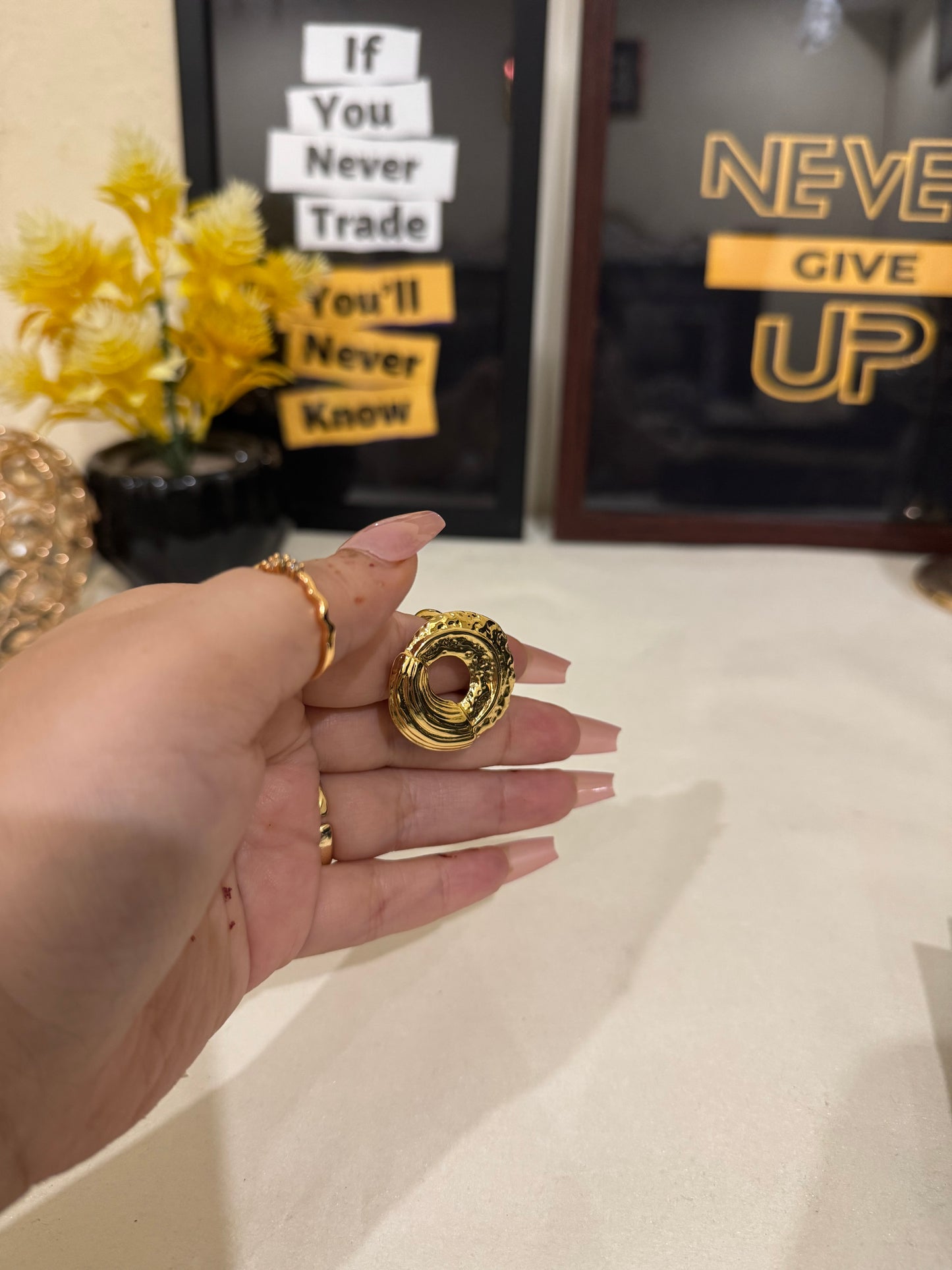 Lamise Golden Texture Ring