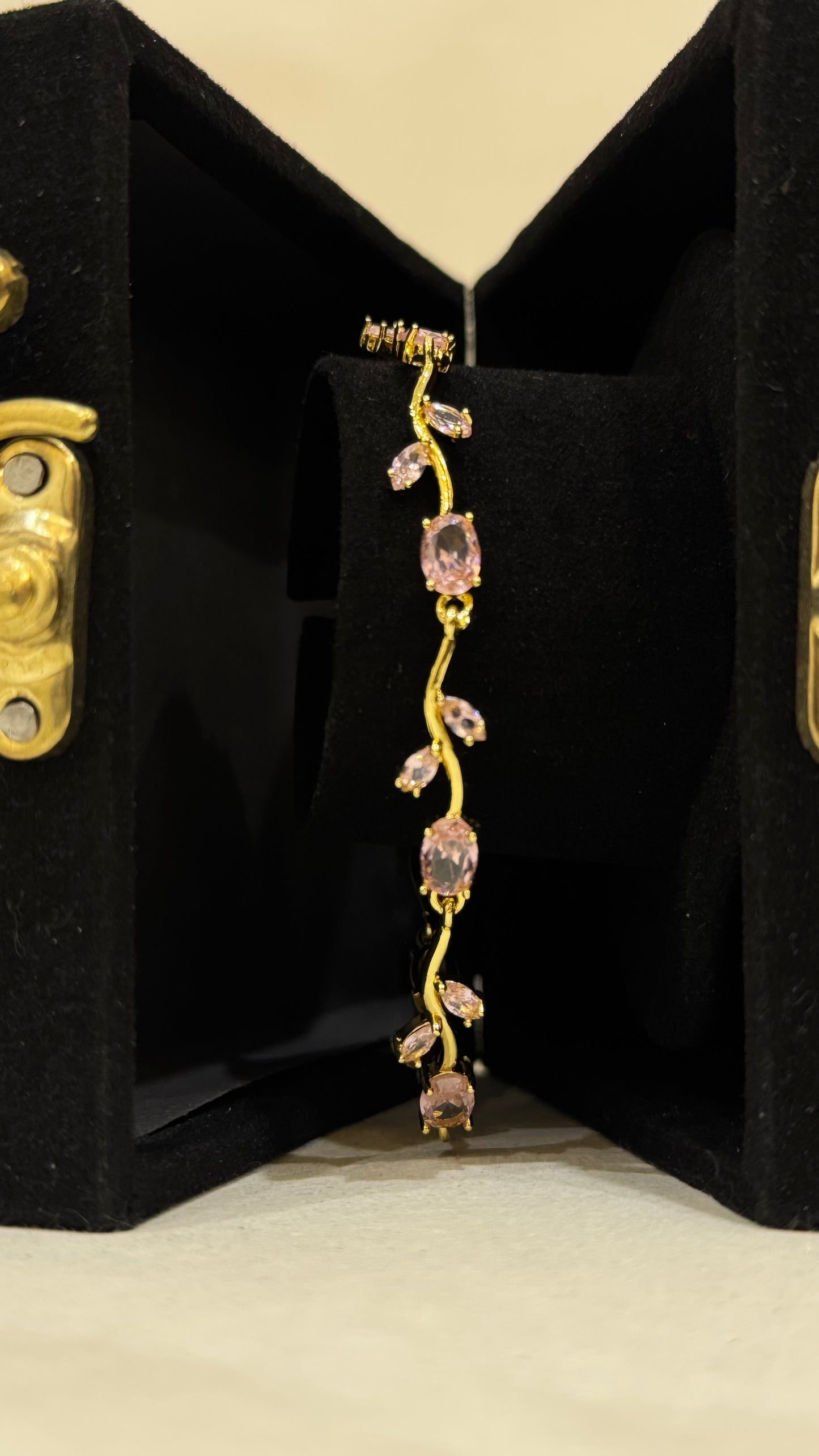 Lamise Tulip Bracelet | Blooming Tulip Crystal Gold Bracelet