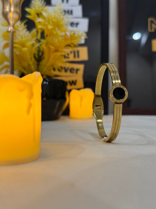 Lamise Classic Circle Bracelet | Minimalist Roman Circle Bangle