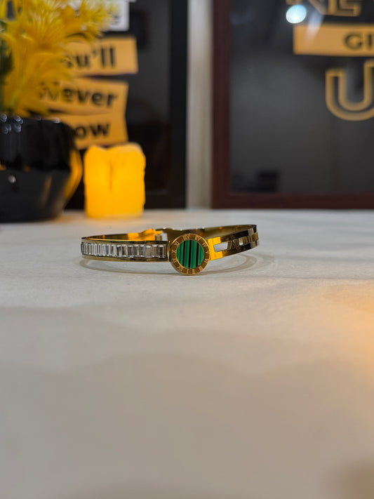 Lamise Emerald Gold Bracelet | Imperial Emerald & Baguette Gold Bracelet