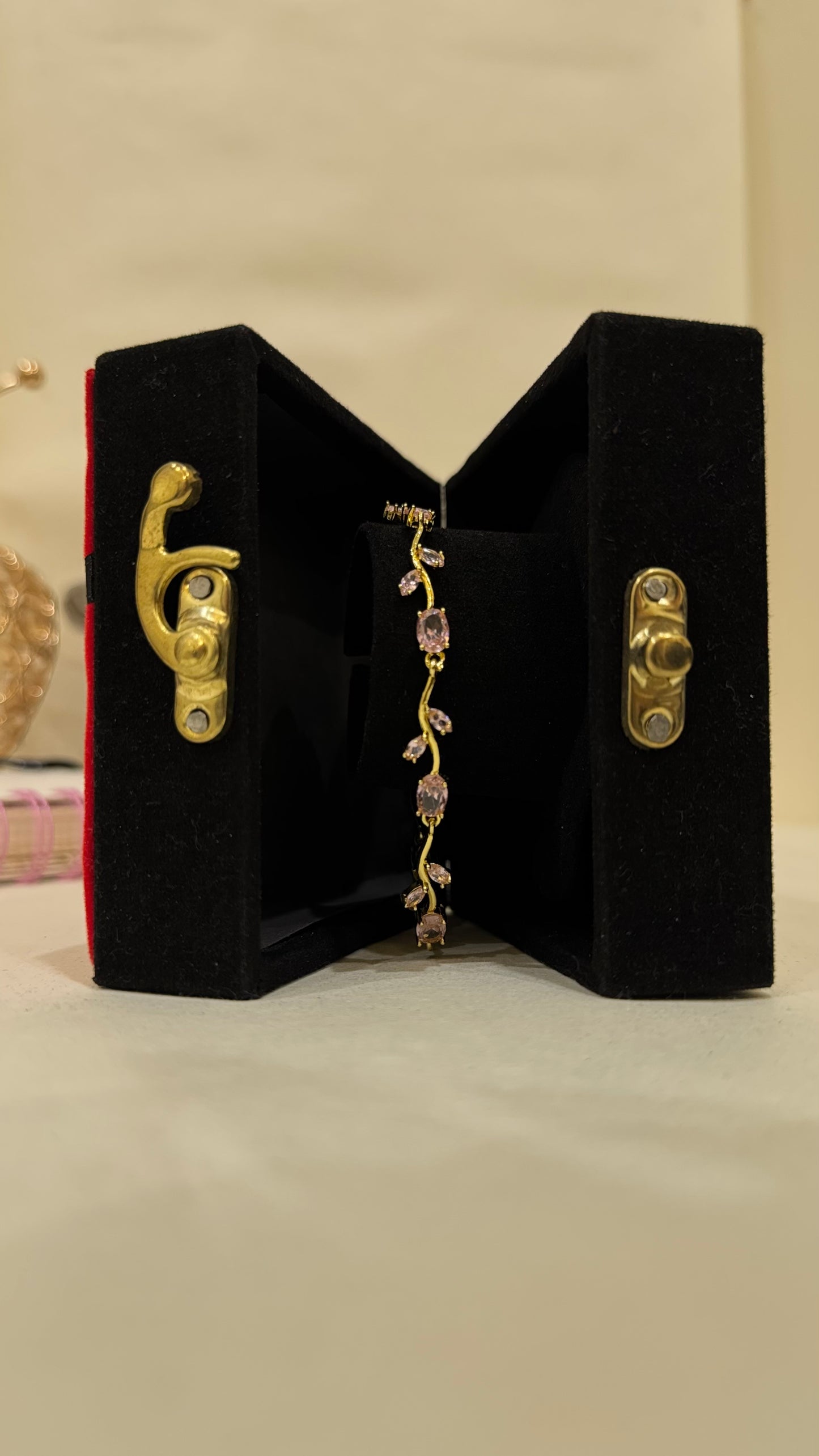 Lamise Tulip Bracelet | Blooming Tulip Crystal Gold Bracelet