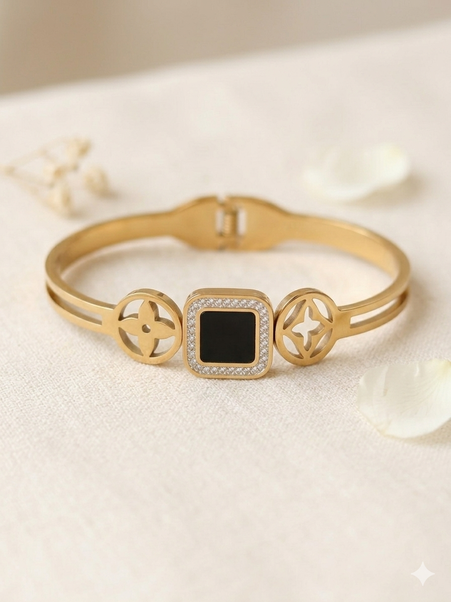 Elegance Square Black Bracelet | Noir Square Sparkle Gold Motif Bracelet